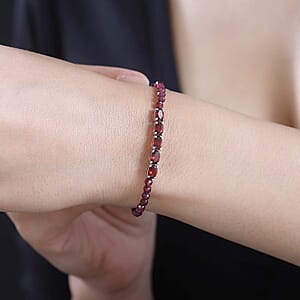 Mozambique Garnet 17.25 ctw Beaded Bracelet in Platinum Over Sterling Silver (7.25 In)