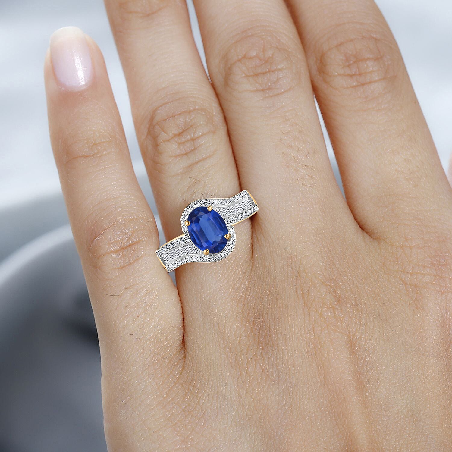Luxoro Premium Kanchanaburi Blue Sapphire and G-H I1 Diamond 1.75 ctw Ring in 14K Yellow Gold (Size 8.0) 6.3 Grams