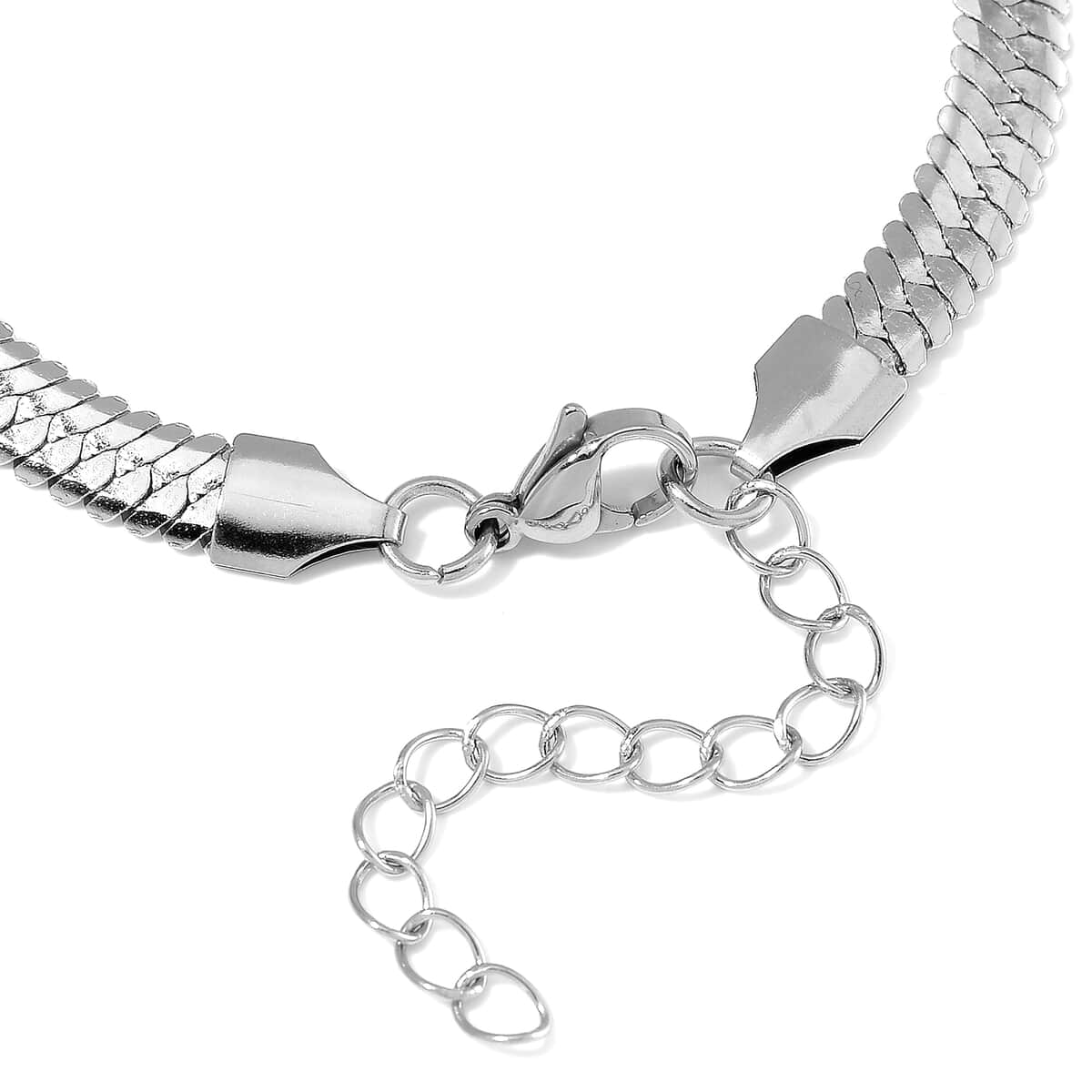 Snake Chain Bracelet in Stainless Steel (7-9In) image number 4