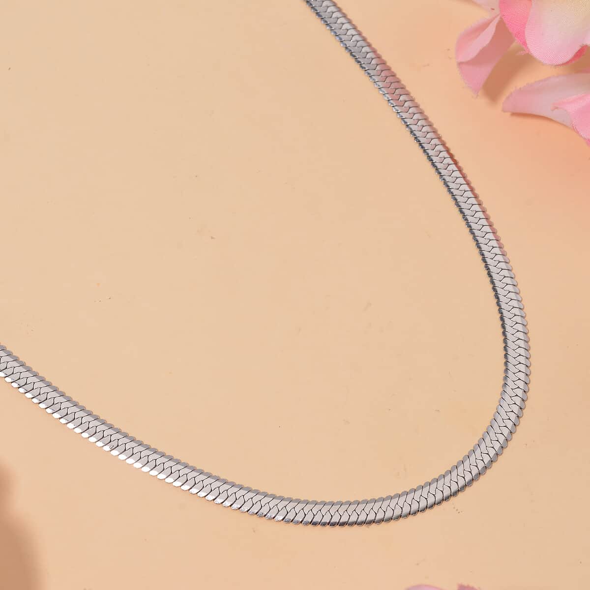 Snake Chain Necklace in Stainless Steel 20 Inches image number 1