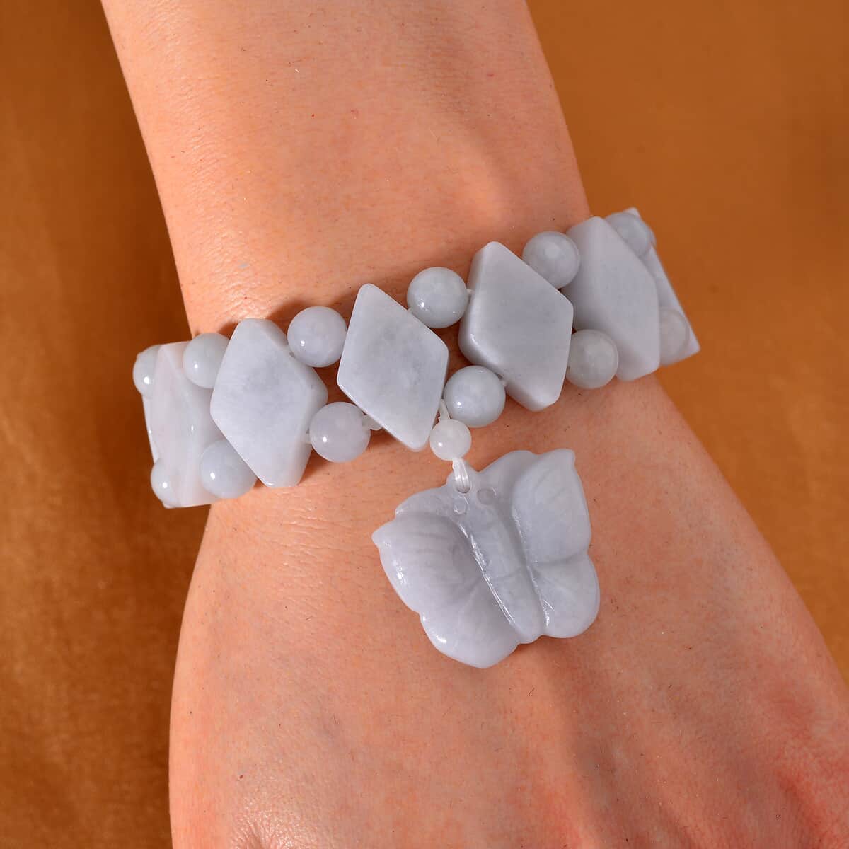 Natural Jade 300.00 ctw Beaded Stretch Bracelet with Butterfly Charm image number 1