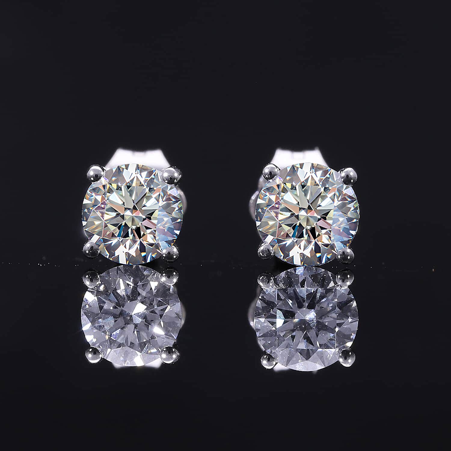 Luxuriant Lab Grown Diamond E-F VS 1.00 ctw Solitaire Stud Earrings in 14K White Gold