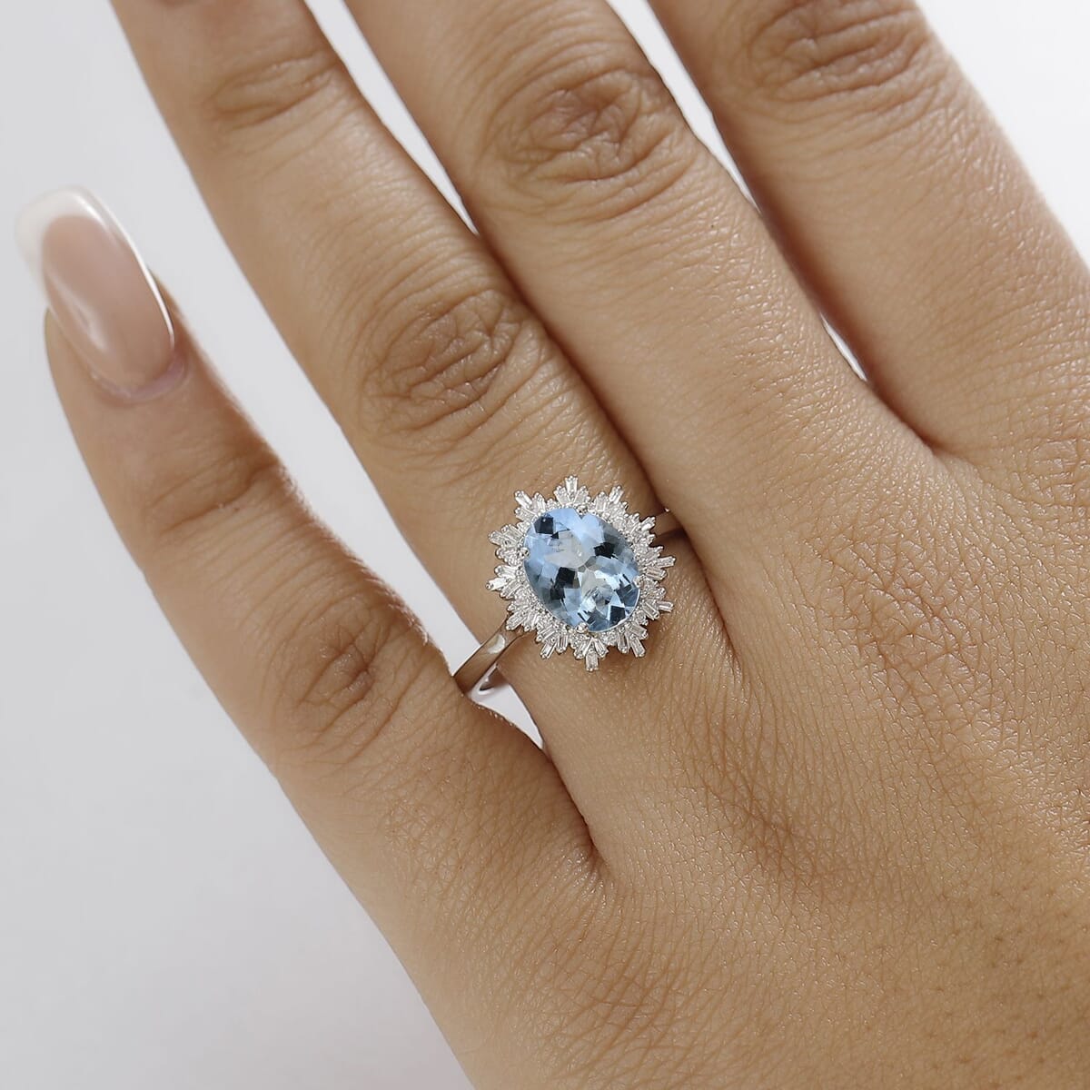 Luxoro Premium Mangoro Aquamarine and G-H I1 Diamond 5.30 ctw Ring in 14K White Gold (Size 9.0) 4.30 Grams image number 2