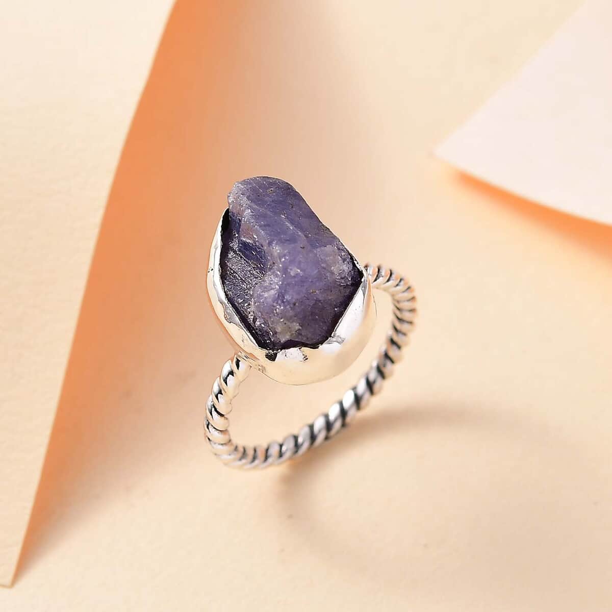 Artisan Crafted Rough Cut Tanzanite 7.85 ctw Twisted Wire Shank Ring in Sterling Silver (Size 10.0) image number 1