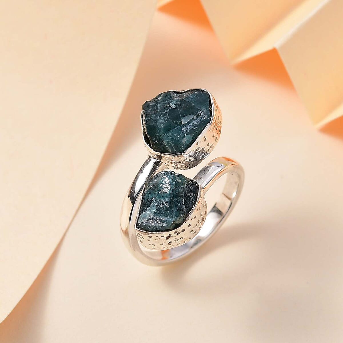 D'Joy Artisan Crafted Rough Cut Teal Grandidierite 8.50 ctw Bypass Ring in Sterling Silver (Size 7.0) image number 1