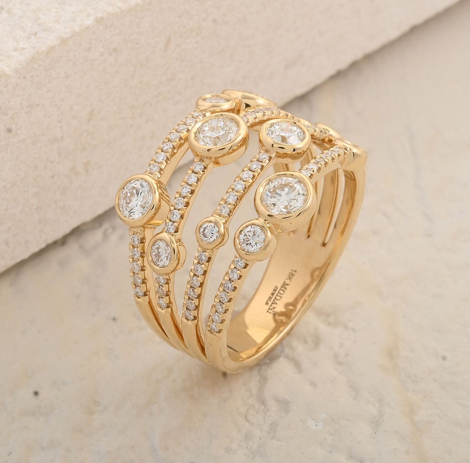 Modani White Diamond 1.40 ctw Ring in 18K Yellow Gold (Size 10.0) 7.10 Grams