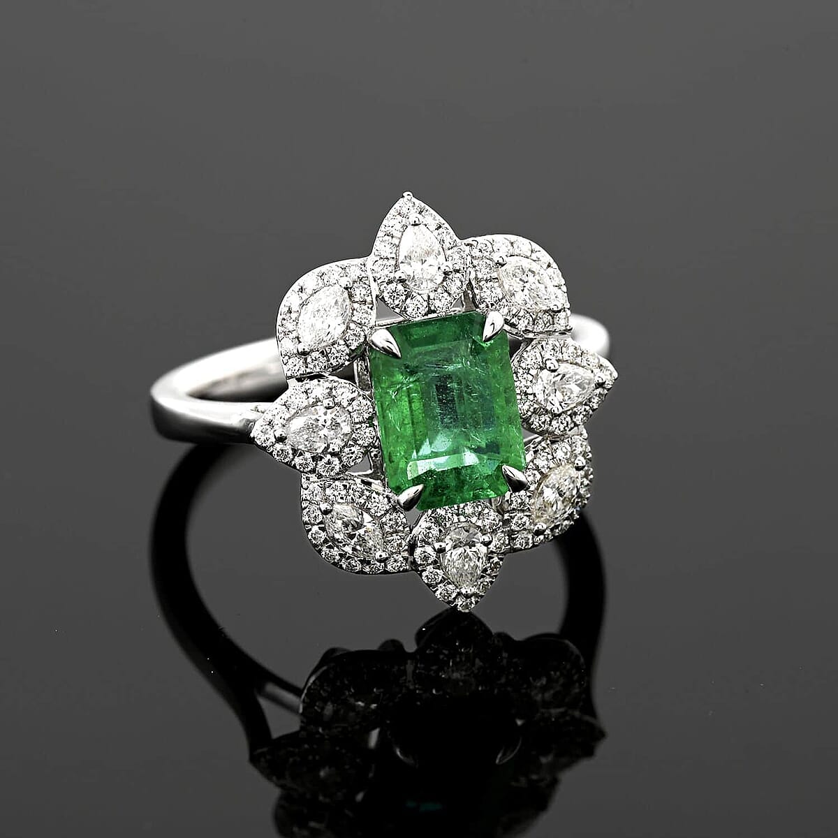 Emerald and G-SI VS White Diamond 2.25 ctw Ring in 18K White Gold (Size 6.5) 4.35 Grams image number 1
