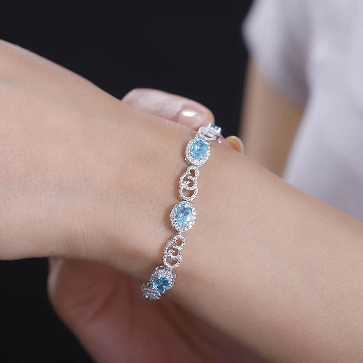 GP Special Venetian Sky Collection Premium Betroka Blue Apatite and White Zircon 8.10 ctw Bracelet in Rhodium Over Sterling Silver (7.25 In) image number 2