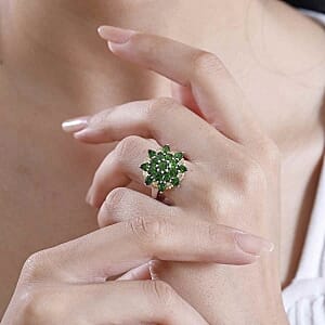 Chrome Diopside 3.18 ctw Cluster Ring in Rhodium Over Sterling Silver (Size 10)