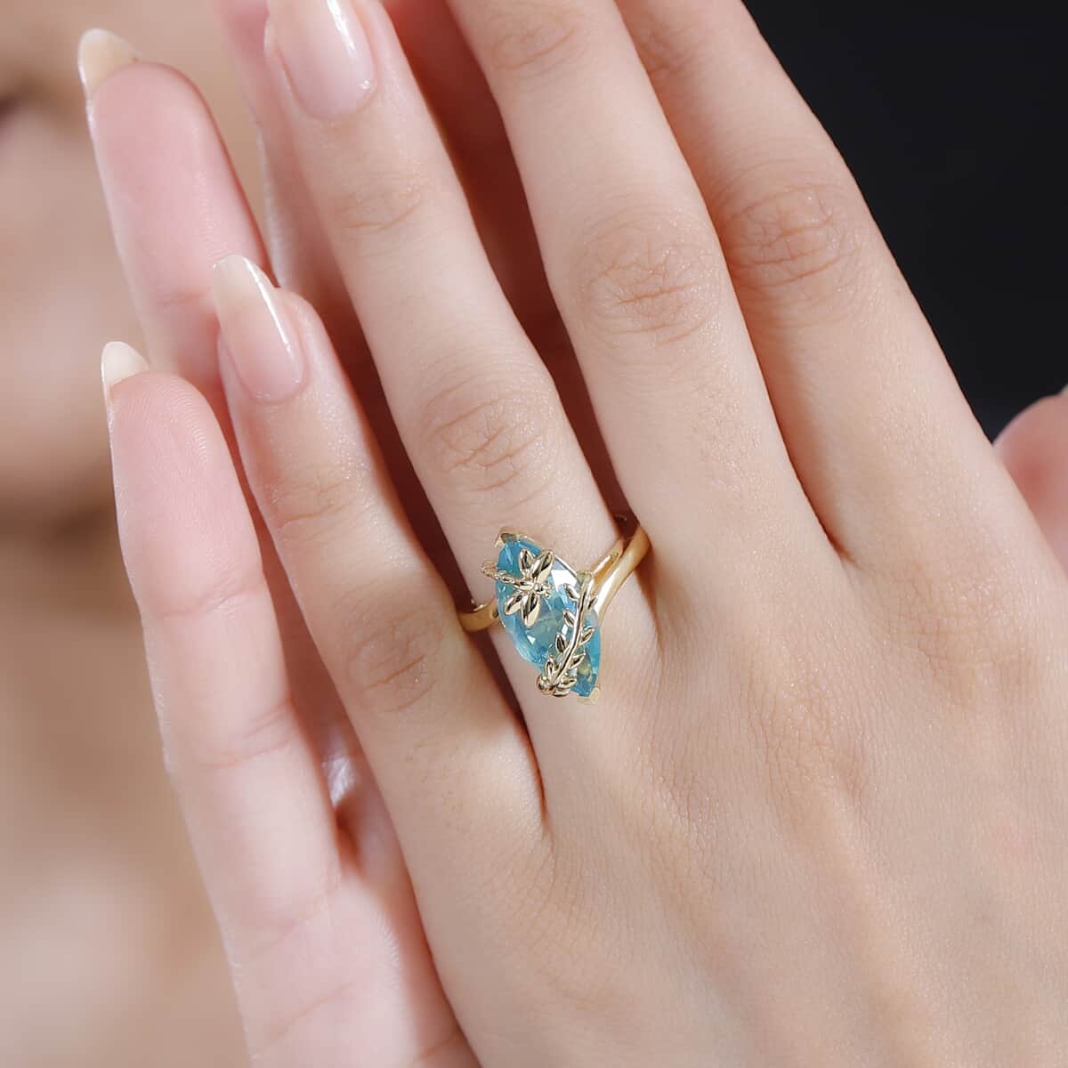 GP Trionfo Collection Premium Peacock Quartz (Triplet) 6.35 ctw Dragonfly Ring in 18K Vermeil Yellow Gold Over Sterling Silver (Size 10.0) image number 2