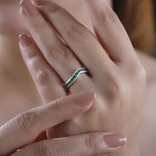 Simulated Green Diamond / 8 - Product card gallery slide 3 (9432364056831)