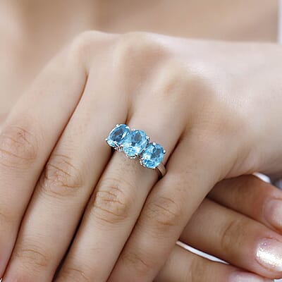 Luxoro AAA Betroka Blue Apatite 4.50 ctw Trilogy Dolphin Ring in 10K White Gold (Size 11.0)