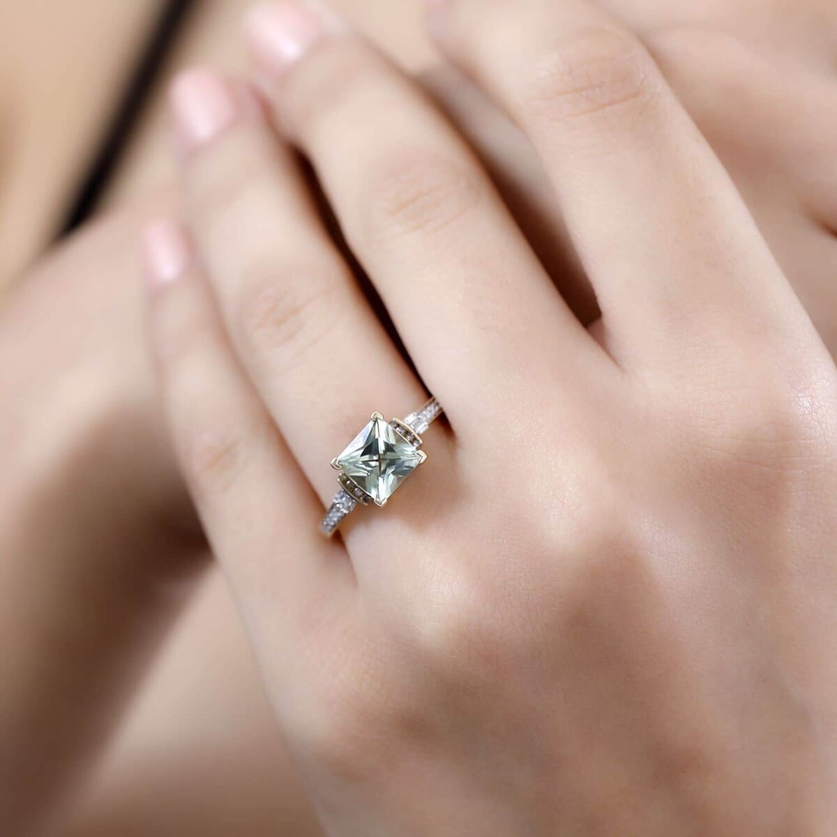 Luxoro AAA Turkizite, I2 Natural Champagne and White Diamond 2.10 ctw Vintage Ring in 14K Yellow Gold (Size 6.5) image number 2