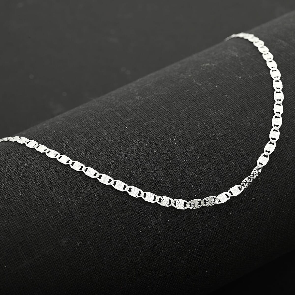 Anchor Chain Necklace in Sterling Silver 20 Inches 3 Grams image number 1