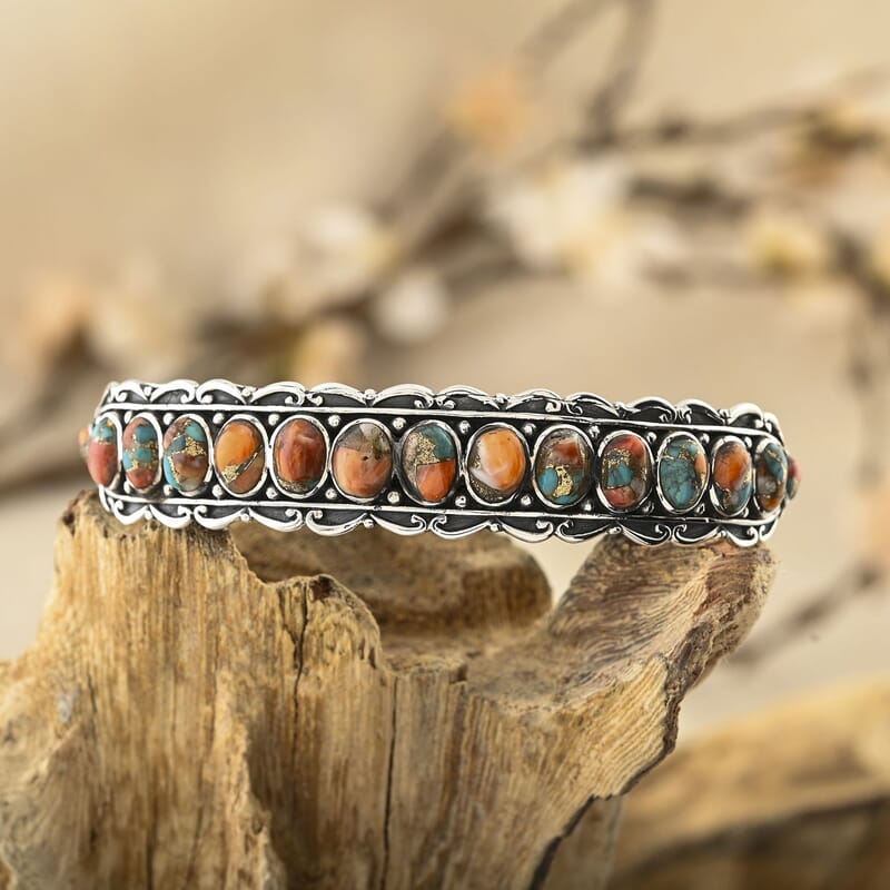 Santa Fe Style Spiny Turquoise 10.75 ctw Cuff Bracelet in Sterling Silver (7.0 In)