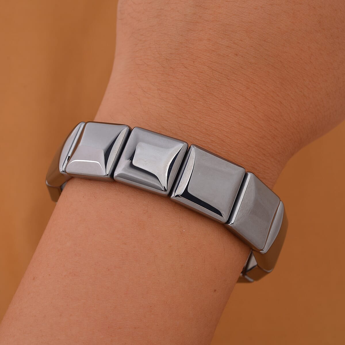 Terahertz 240.00 ctw Square Block Stretch Men's Bracelet (8-8.5In) image number 1