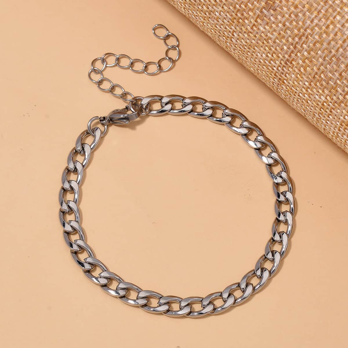 6mm Cuban Chain Bracelet in Stainless Steel (7.00-9.00In) image number 1