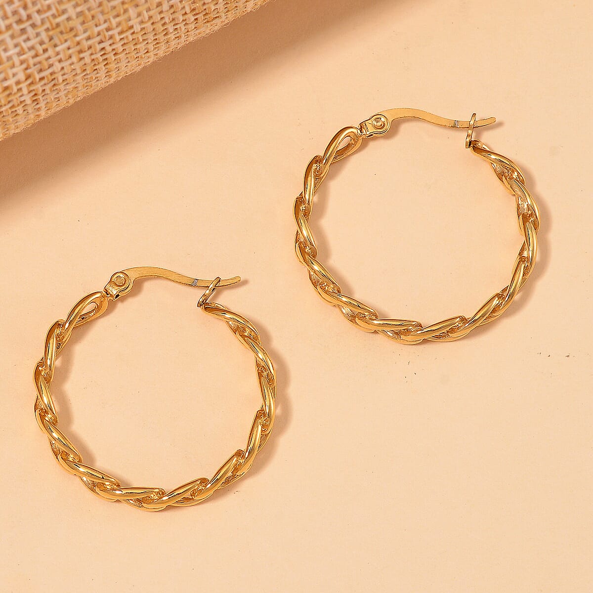 Cuban Chain Hoop Earrings in ION Plated Yellow Gold Stainless Steel image number 1