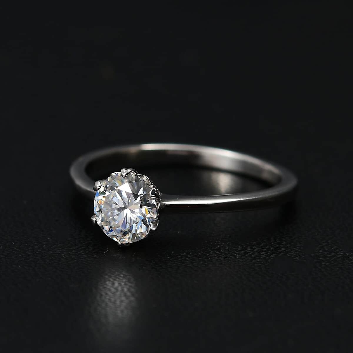 Moissanite 0.90 ctw Solitaire Ring in Rhodium Over Sterling Silver (Size 10.0) (Del. in 7-10 days) image number 2