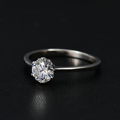 Moissanite 0.90 ctw Solitaire Ring in Rhodium Over Sterling Silver (Size 10.0)