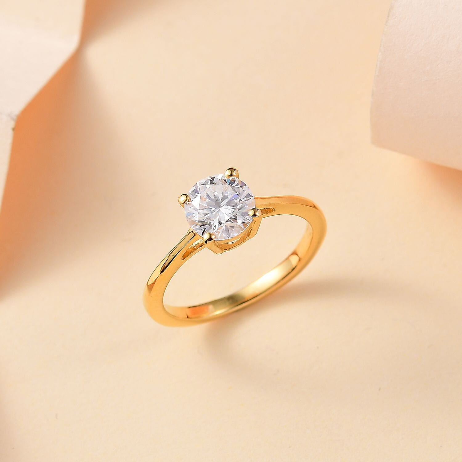Moissanite 0.90 ctw Solitaire Ring in 18K Vermeil Yellow Gold Over Sterling Silver (Size 10.0)