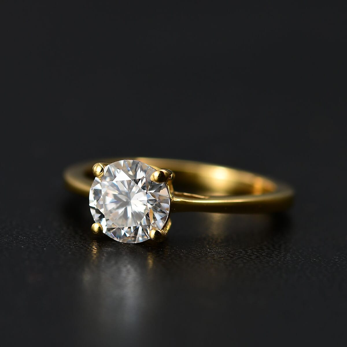 Moissanite 0.90 ctw Solitaire Ring in 18K Vermeil Yellow Gold Over Sterling Silver (Size 7.0) image number 2