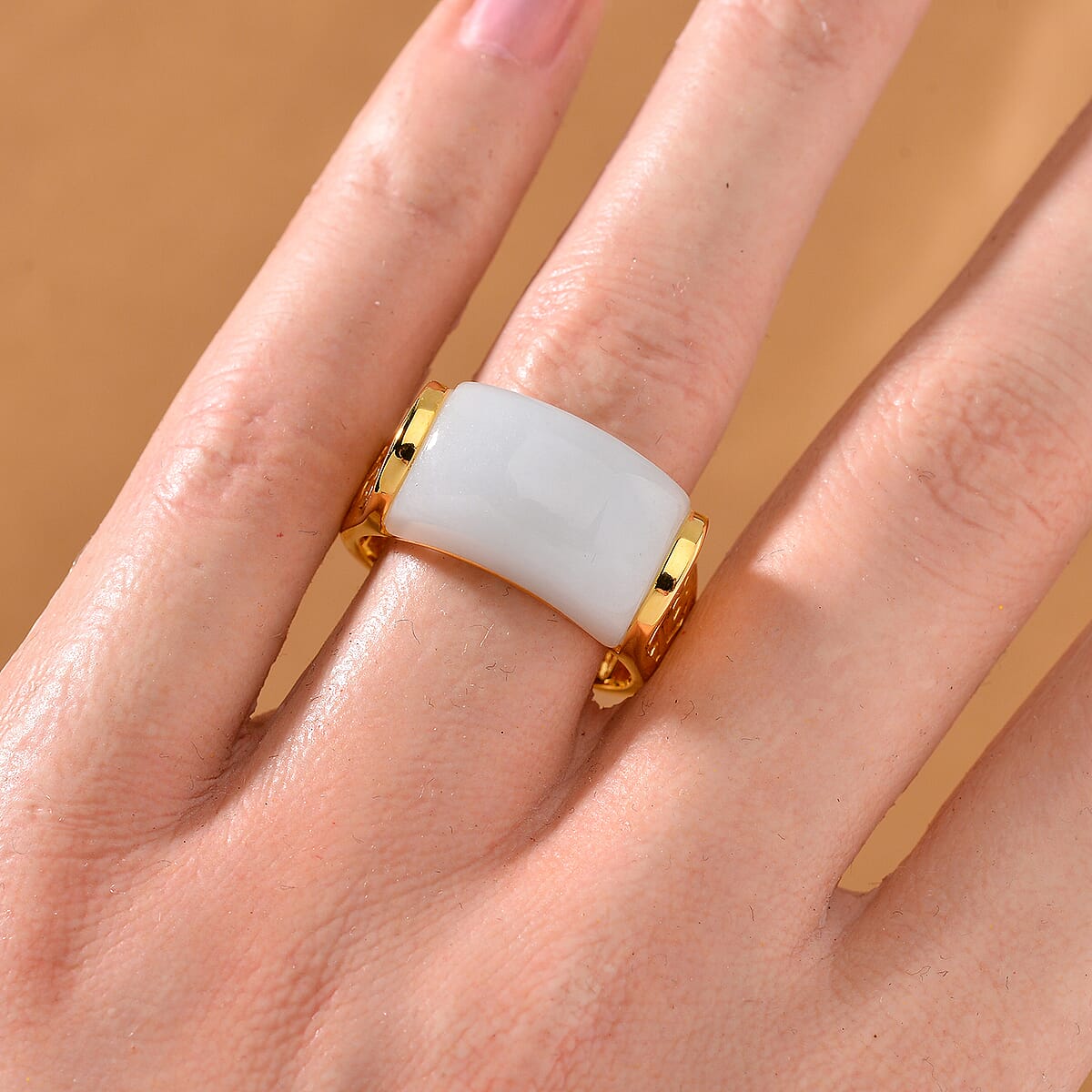 Natural Jade 15.15 ctw Ring in Vermeil Yellow Gold Over Sterling Silver (Size 8.0) image number 1