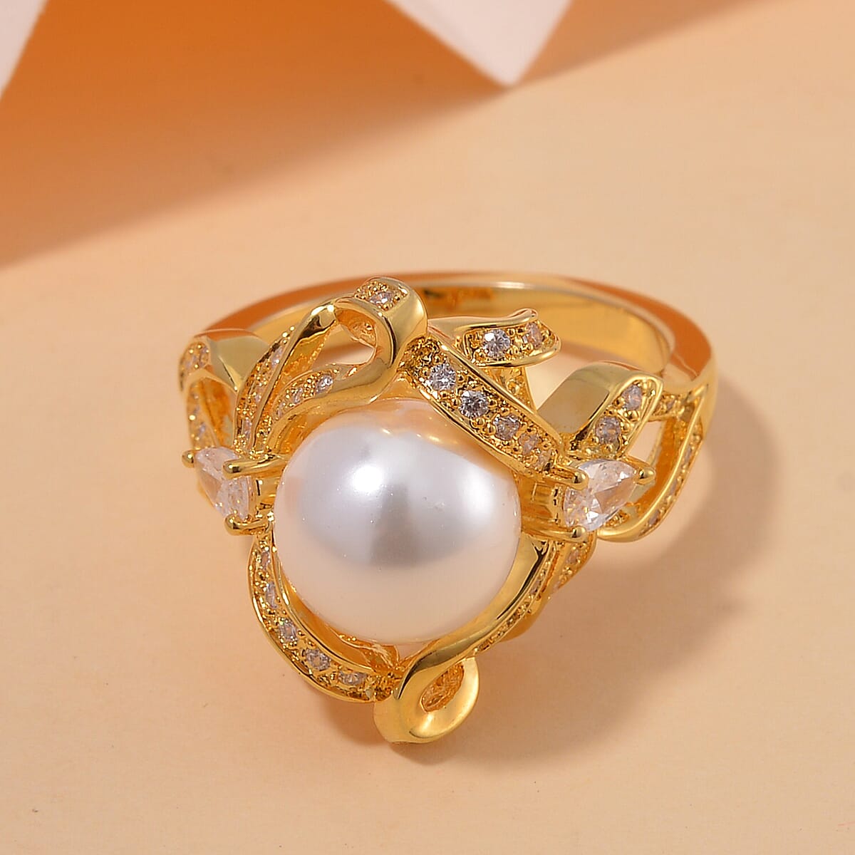 White Shell Pearl and Simulated Diamond 1.10 ctw Ring in Goldtone (Size 6.0) image number 1