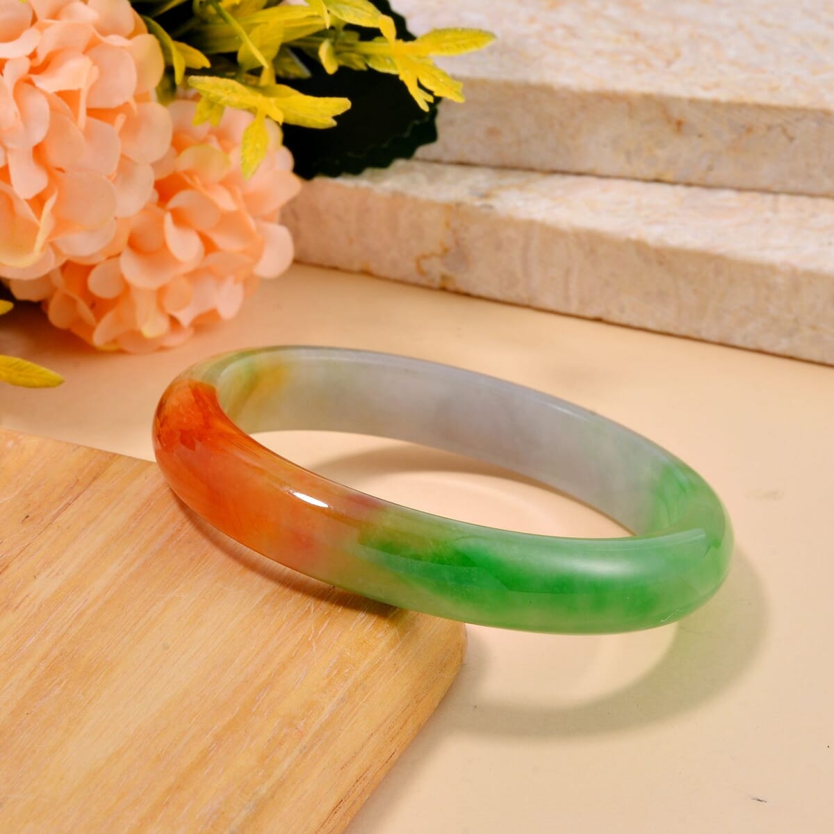 Multi Color Jade (D) 250.00 ctw Circle Bangle Bracelet (7.00 In) image number 1