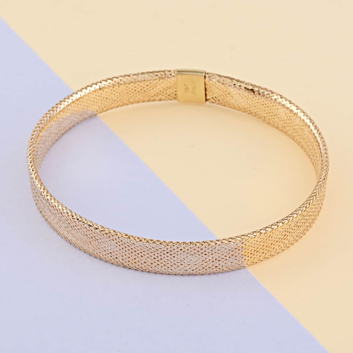 Maestro Gold Collection Italian 10K Yellow Gold Flat Mesh Bangle Bracelet (7.00 In) 2 Grams image number 1