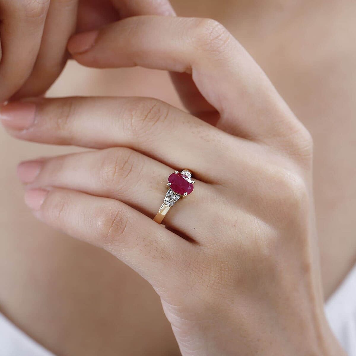 Luxoro AAA Montepuez Ruby and G-H I2 Diamond 1.90 ctw Ring in 10K Yellow Gold (Size 7.5) image number 2