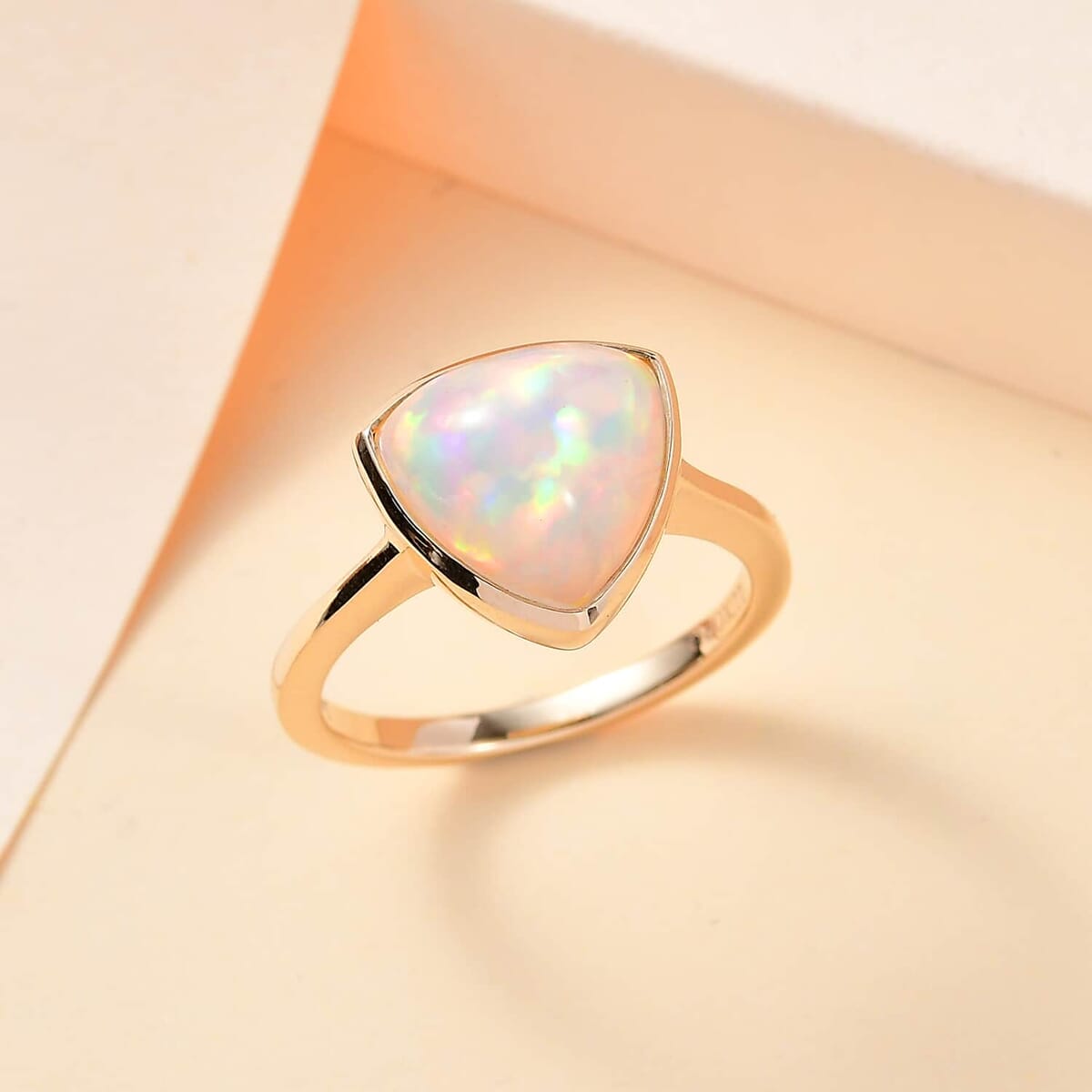 Luxoro AAA Ethiopian Welo Opal 3.90 ctw Ethereal Mystical Ring in 14K Yellow Gold (Size 9.5) 4.50 Grams image number 1
