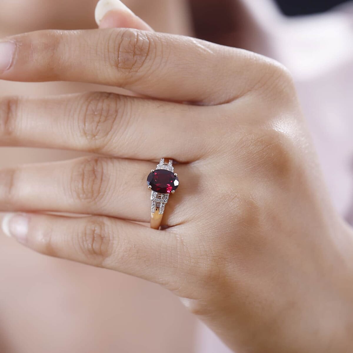 Luxoro Premium Orissa Rhodolite Garnet and I2 Diamond 2.40 ctw Ring in 10K Rose Gold (Size 6.5) image number 2