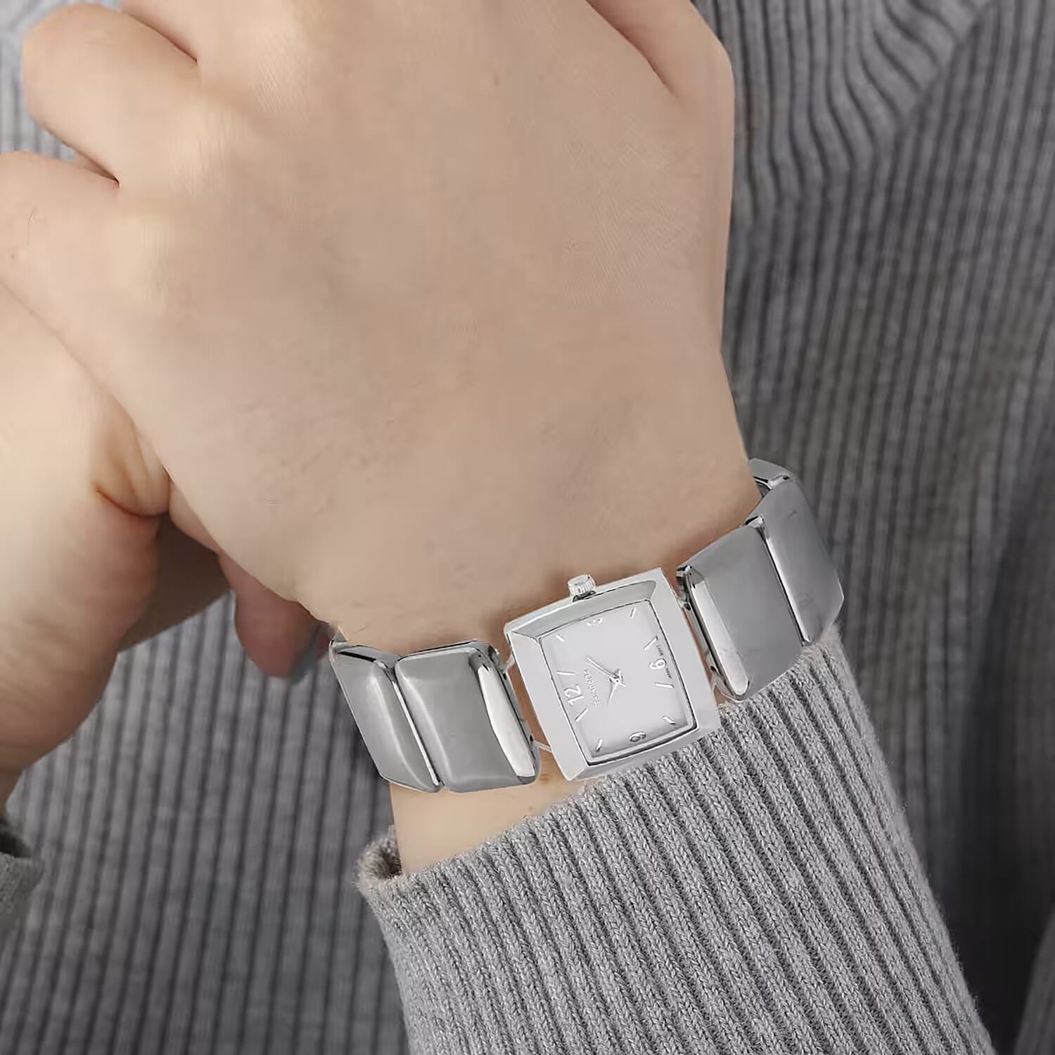 Terahertz 30x20mm Block Japanese Movement Stretch Bracelet Watch 430.00 ctw