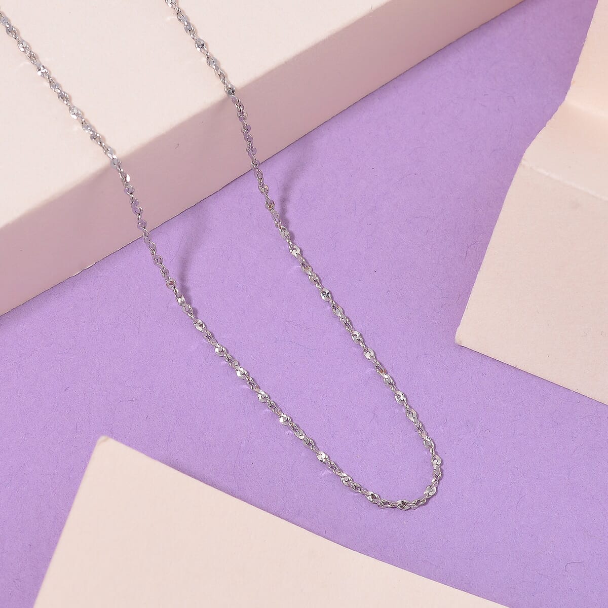 Fancy Chain in Rhodium Over Sterling Silver 1.35 Grams 18 Inches image number 1