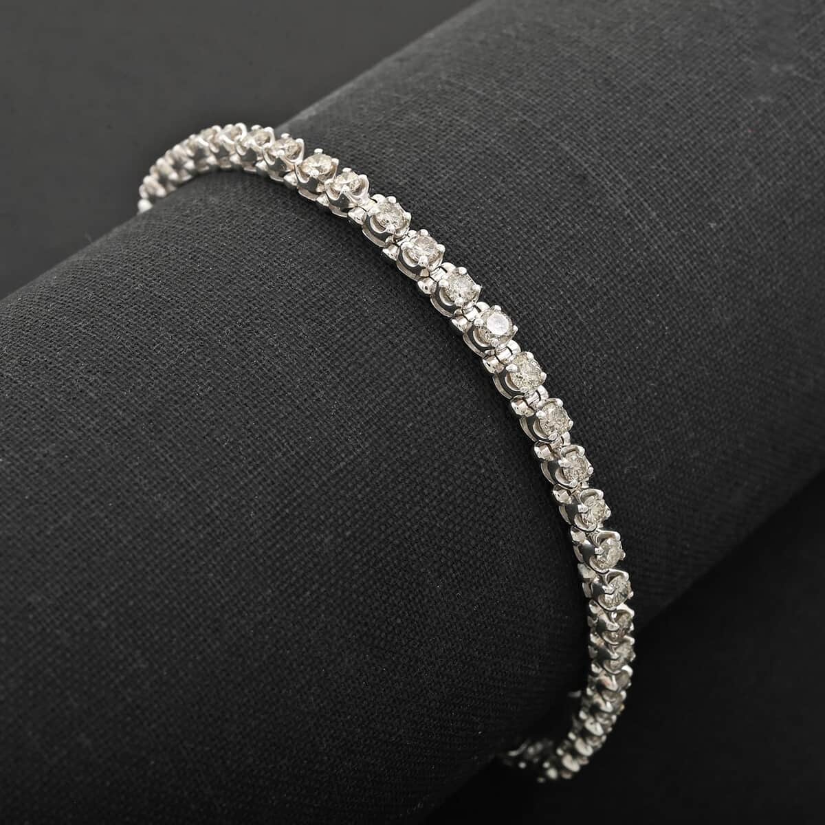 Diamond 3.05 ctw Bracelet in 10K White Gold 8.10 Grams (7.25 In) image number 1