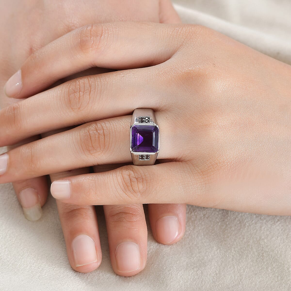 Premium African Amethyst and Mozambique Garnet 4.90 ctw Men's Ring in Stainless Steel (Size 12.0) image number 2