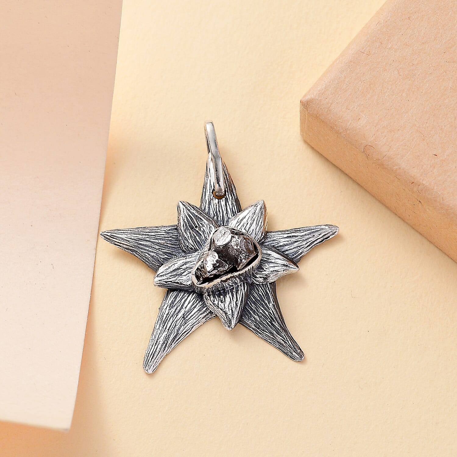 Default Title - Product card gallery slide 2 (10145682063643)