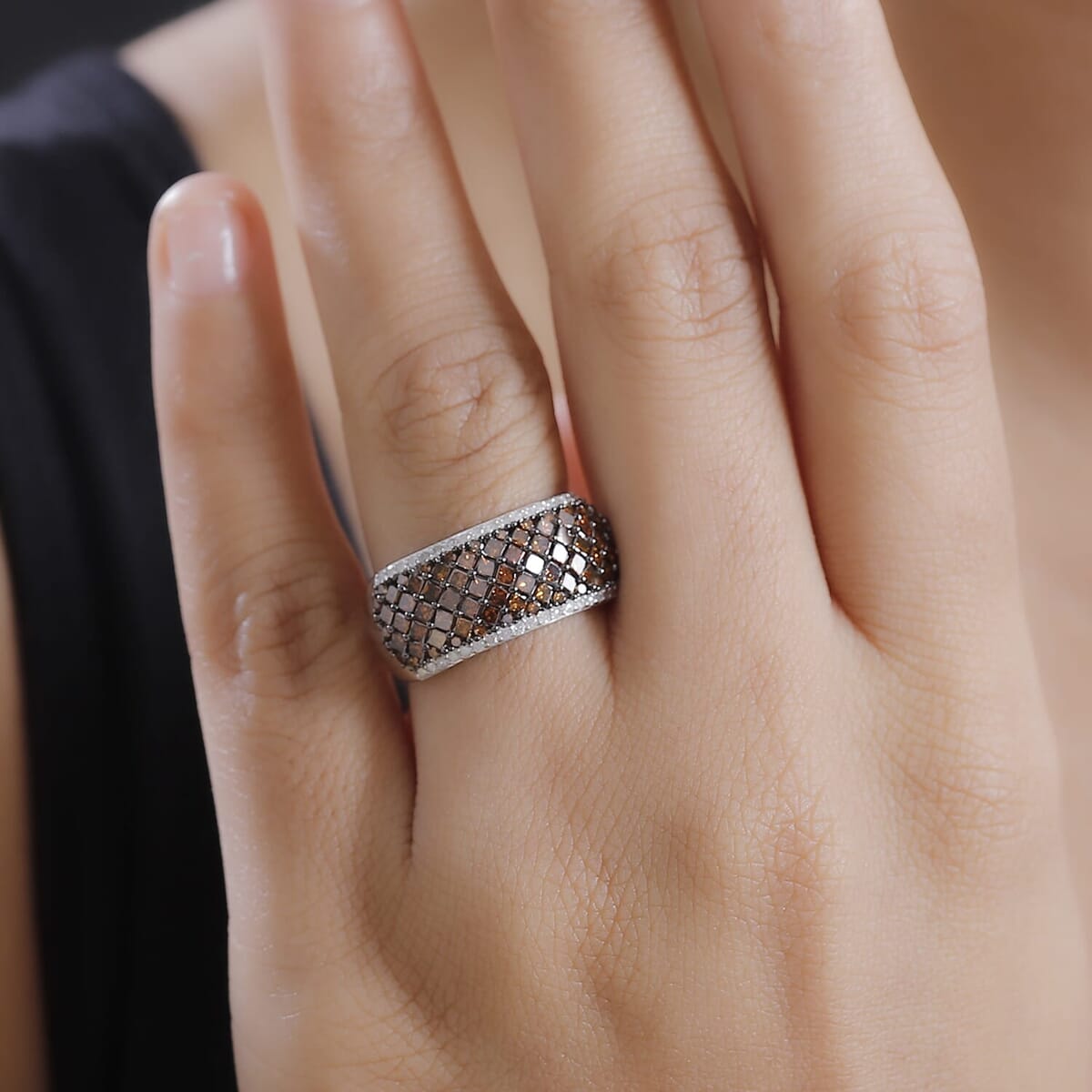 Luxoro 10K White Gold Red Diamond (IR), Diamond (I2) Honeycomb Luxe Ring (Size 8.5) 1.50 ctw image number 2