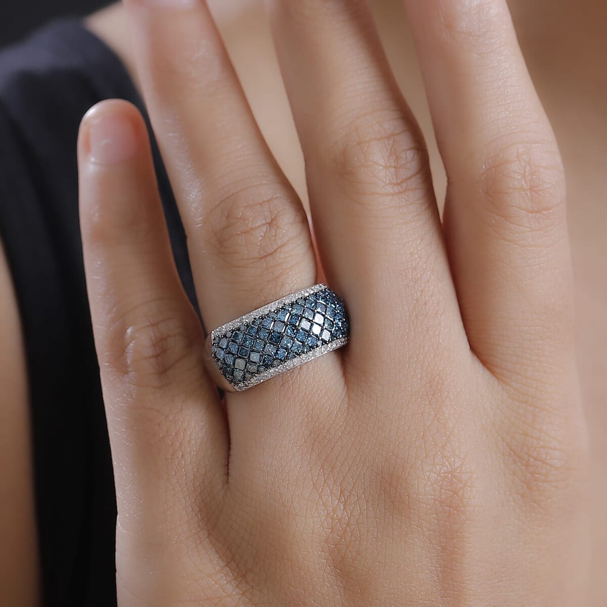 Luxoro 10K White Gold Blue Diamond (IR), Diamond (I2) Honeycomb Luxe Ring (Size 5.5) 1.50 ctw image number 2