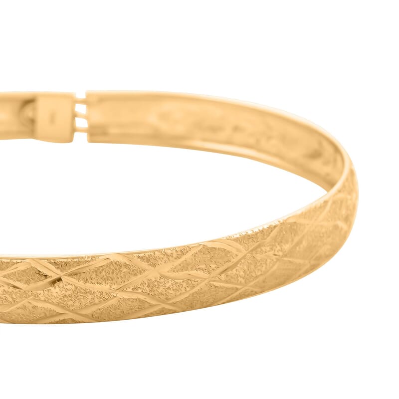 Diamond-cut Bangle Bracelet in 14K Yellow Gold Over Sterling Silver (7.50 In) 5.40 Grams