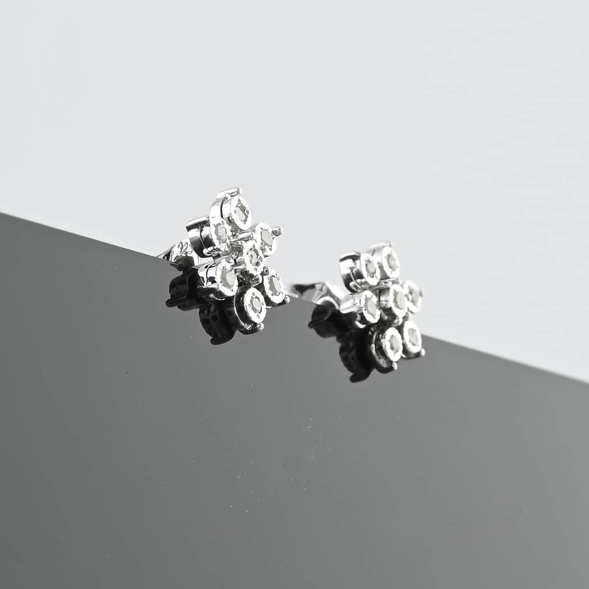 NY Closeout Deal Doorbuster Diamond 0.10 ctw Stud Earrings in Sterling Silver (Del. in 7-10 Days) image number 1