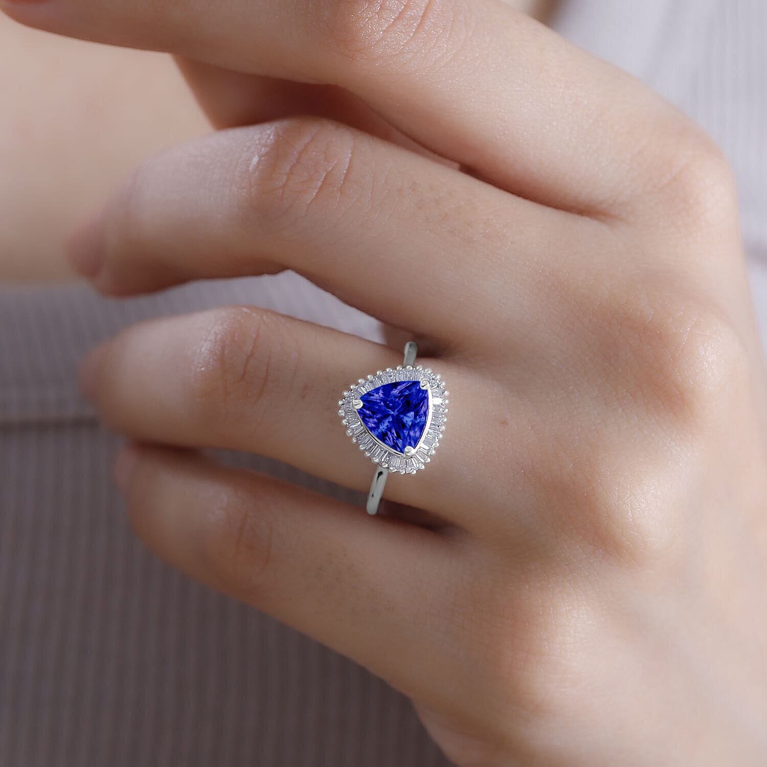 Rhapsody AAAA Tanzanite and E-F VS2 Diamond 2.50 ctw Trillion Shape Ballerina Ring in 950 Platinum (Size  4.0)  6.5 Grams