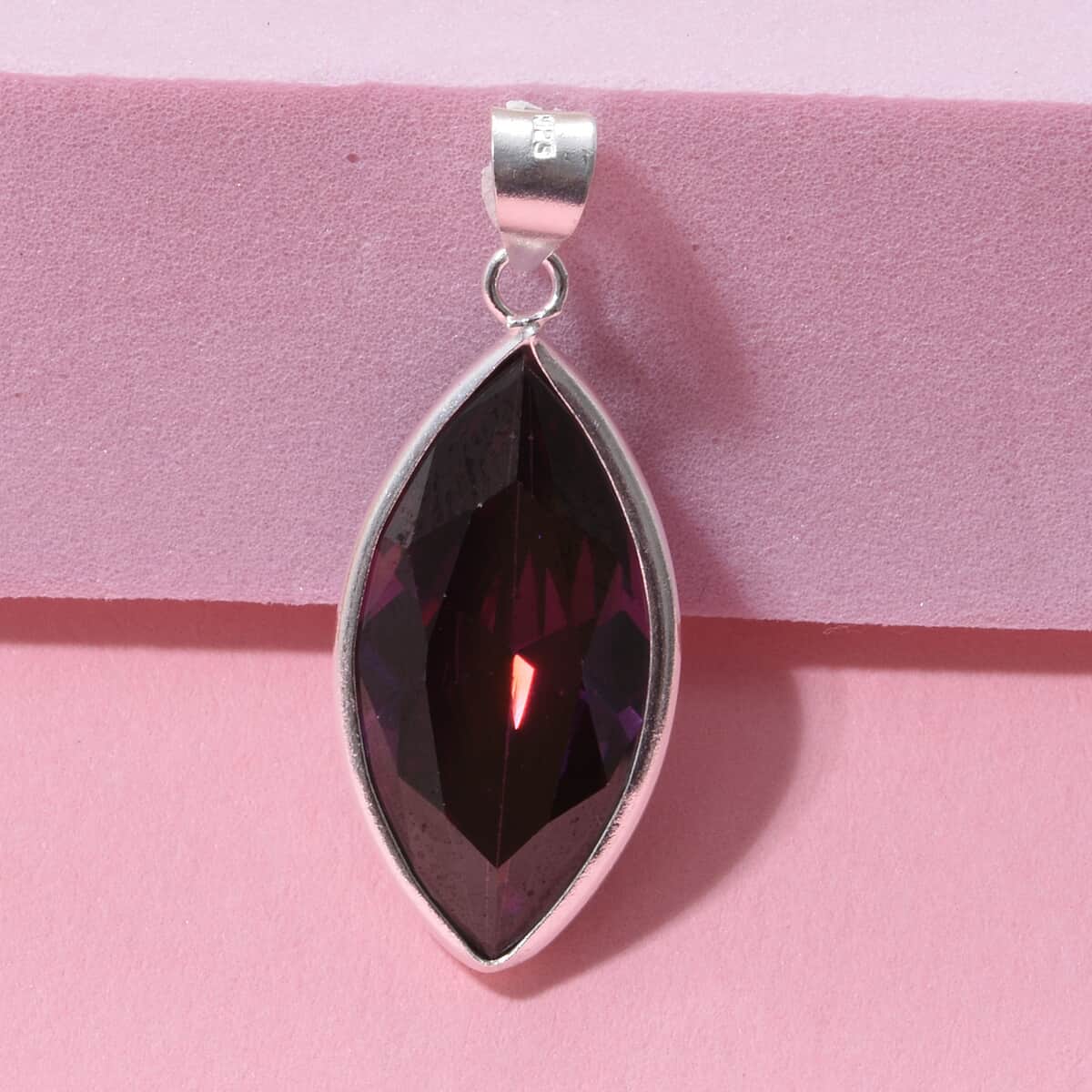 Simulated Purple Diamond 13.00 ctw Pendant in Sterling Silver  image number 1