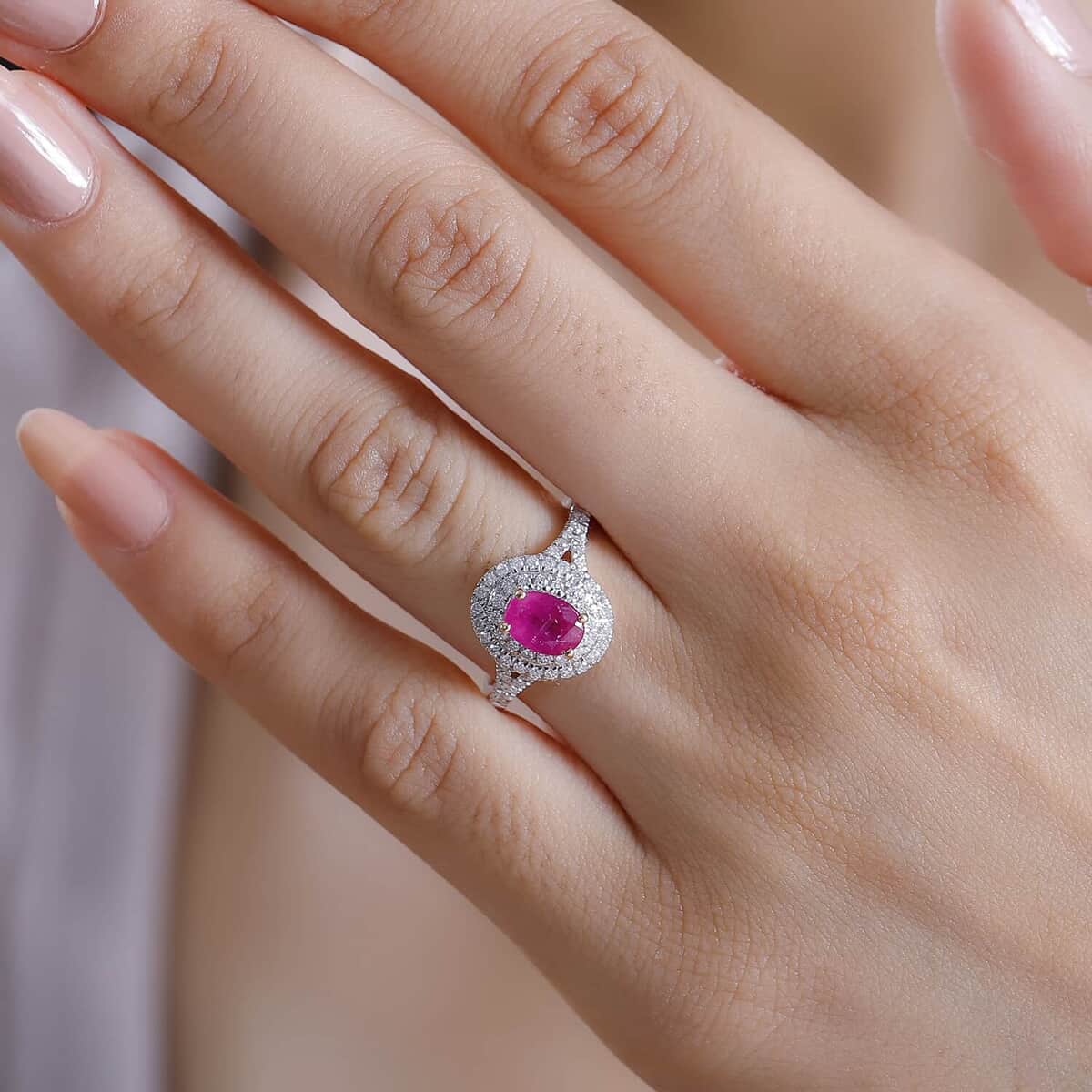 Luxoro 10K Rose Gold Premium Mozambique Pink Sapphire, Diamond (G-H, I2) (0.35 cts) Ring (Size 10.0) 1.35 ctw image number 2