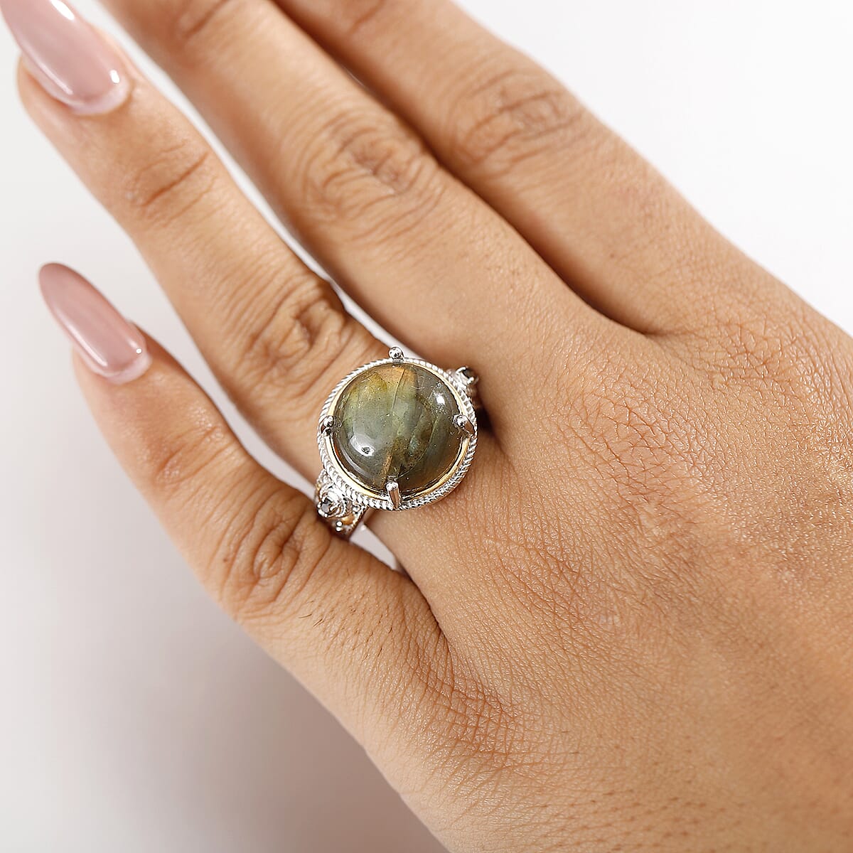 Malagasy Labradorite and Brazilian Smoky Quartz 15.20 ctw Ring 18K YG and Platinum Over Copper with Magnet (Size 5.0) image number 2
