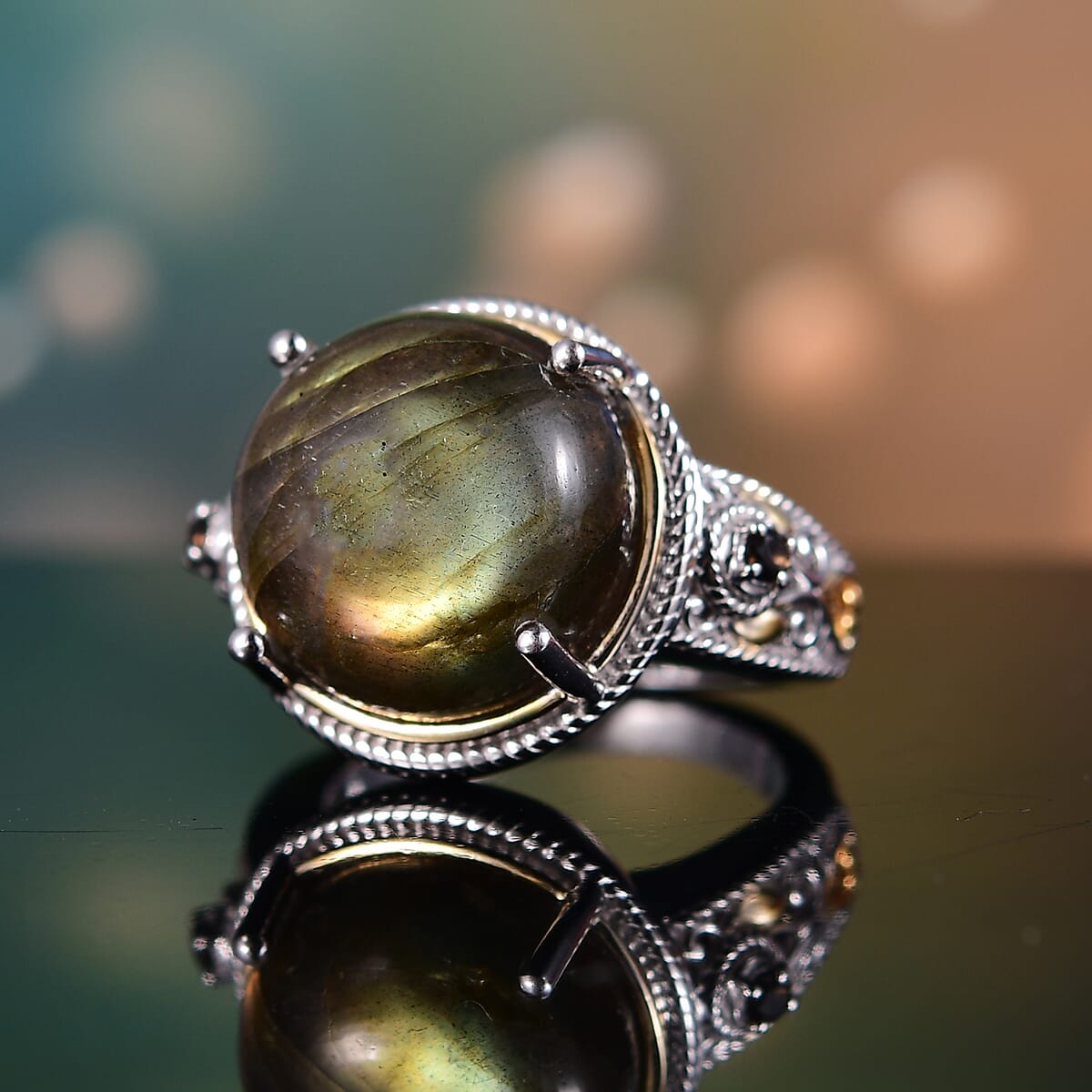 Malagasy Labradorite and Brazilian Smoky Quartz 15.20 ctw Ring 18K YG and Platinum Over Copper with Magnet (Size 8.0) image number 1