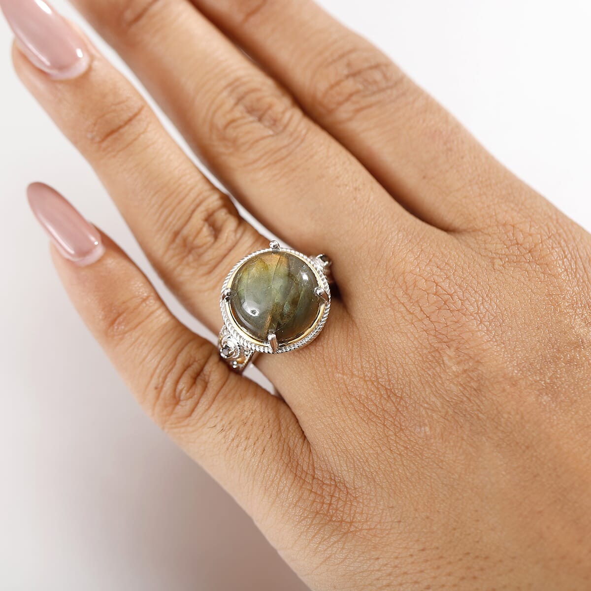 Malagasy Labradorite and Brazilian Smoky Quartz 15.20 ctw Ring 18K YG and Platinum Over Copper with Magnet (Size 8.0) image number 2