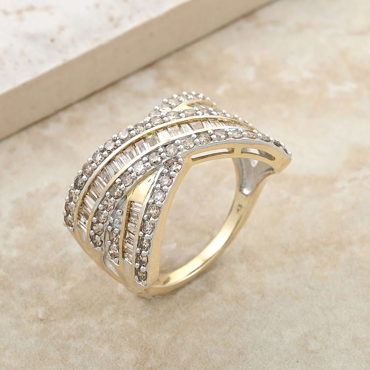 Diamond 1.35 ctw Ring in 10K Yellow Gold (Size 8.0) 4.10 Grams image number 1