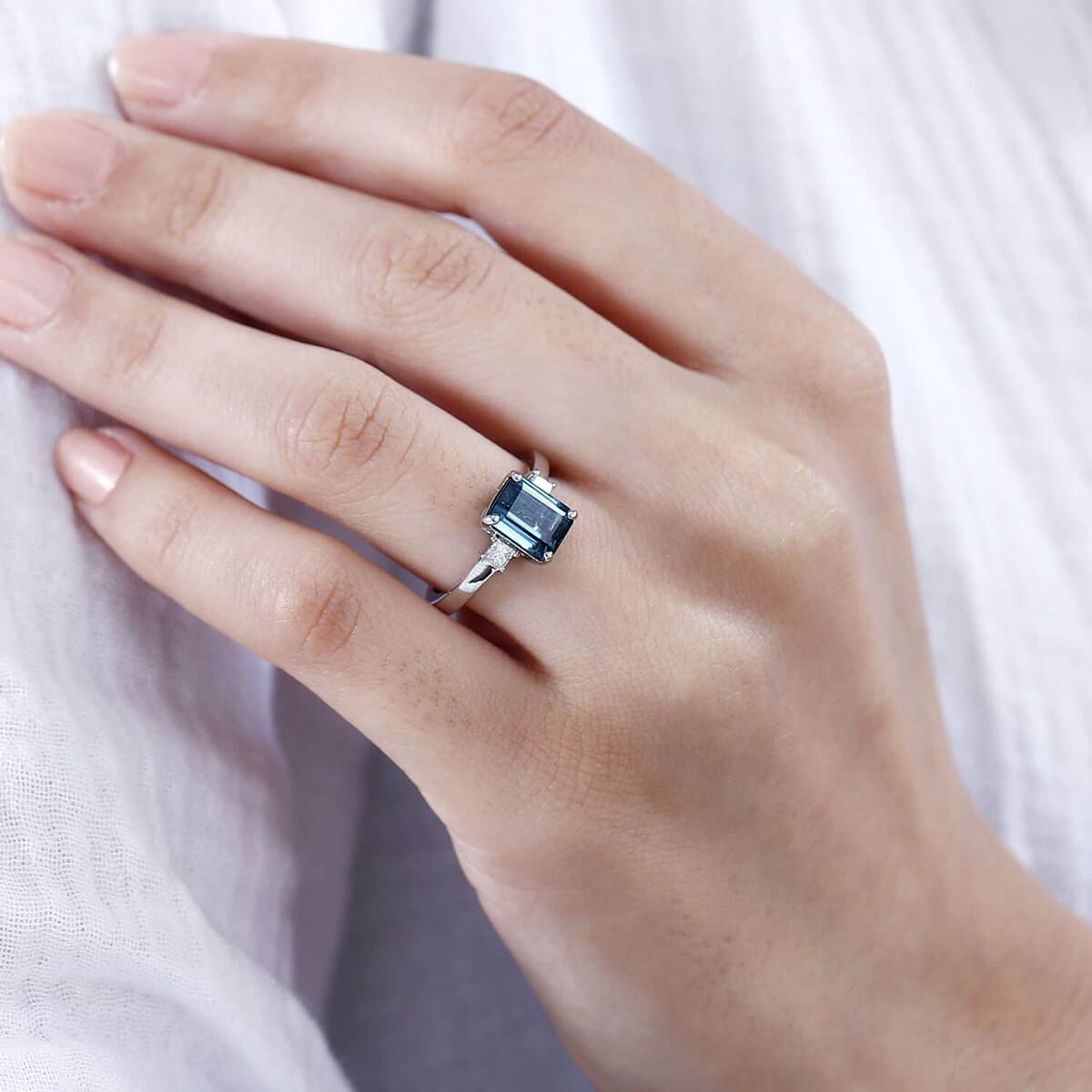 Certified & Appraised Rhapsody AAAA Monte Belo Indicolite and E-F VS Diamond 2.80 ctw Ring in 950 Platinum (Size 9.5) 5.55 Grams image number 2